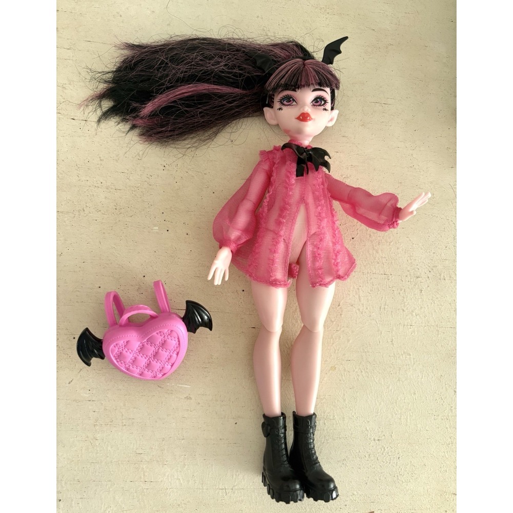 Mattel Monster High Draculaura Fashion Doll G3 Opened - Read*